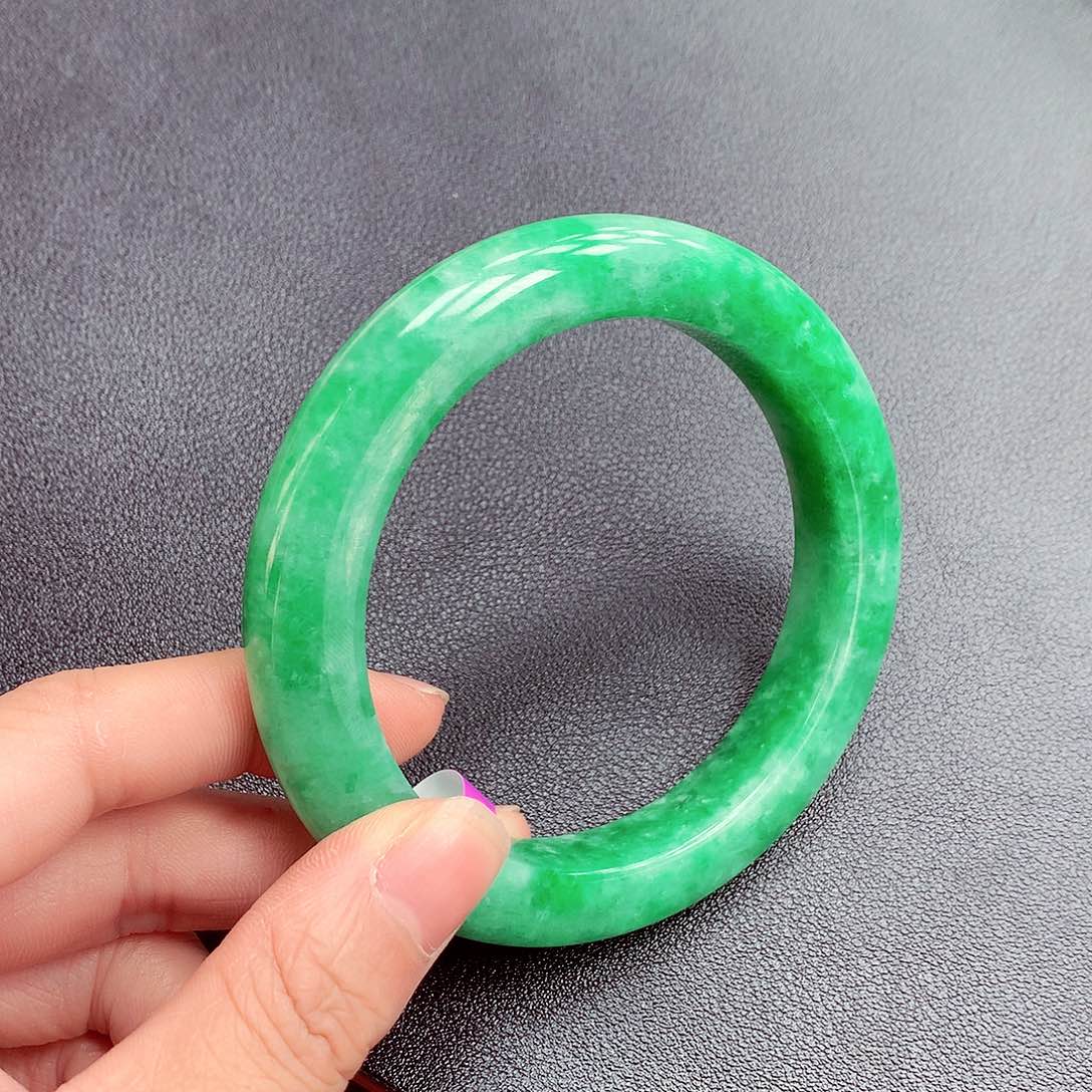 翡翠未镶嵌手镯缅甸翡翠