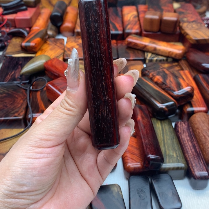 檀香紫檀（小叶紫檀）默****间