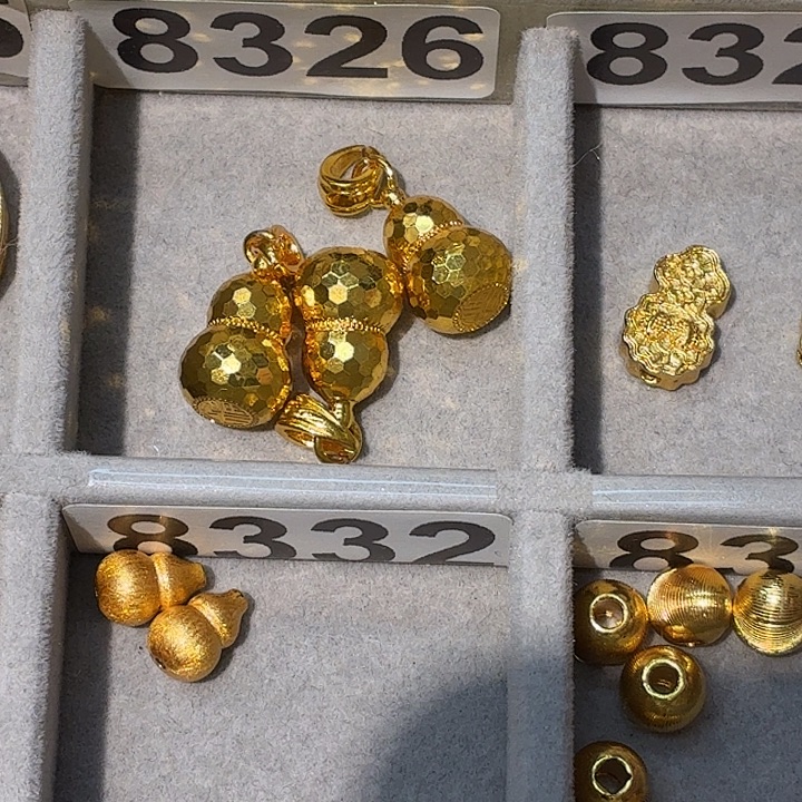 铜合金8326强保色发    1个壹笔壹吊坠