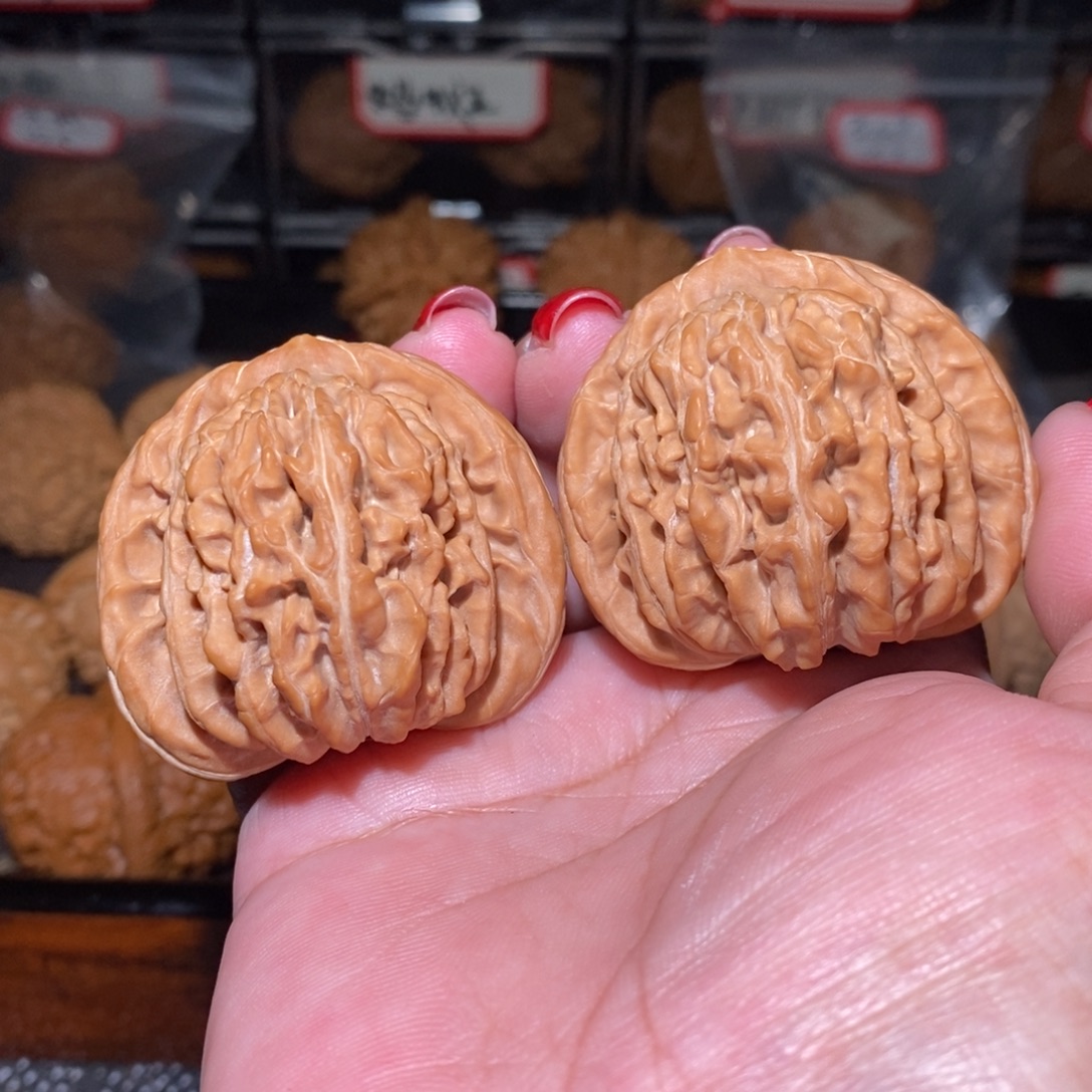 风****文玩核桃把件平谷楼