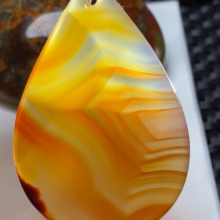 玛瑙/玉髓颈饰未镶嵌跟**疯