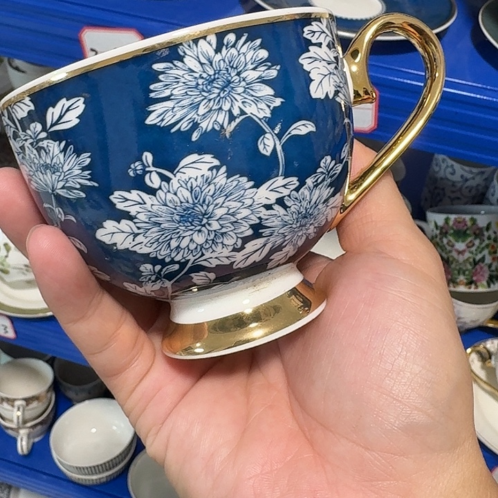 尘***F瓷一个杯子均价12.5米