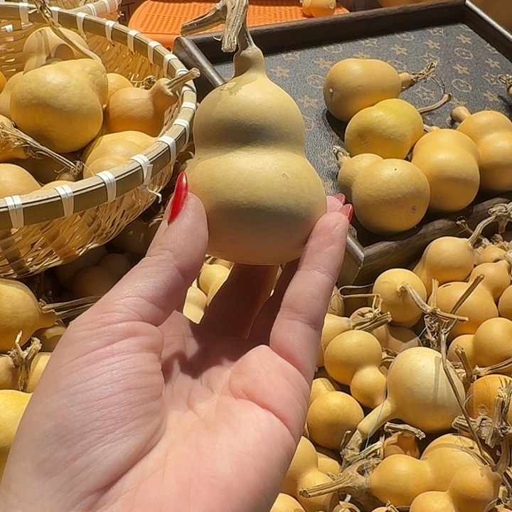 是***吖直播间哈哈哈哈哈哈哈笑