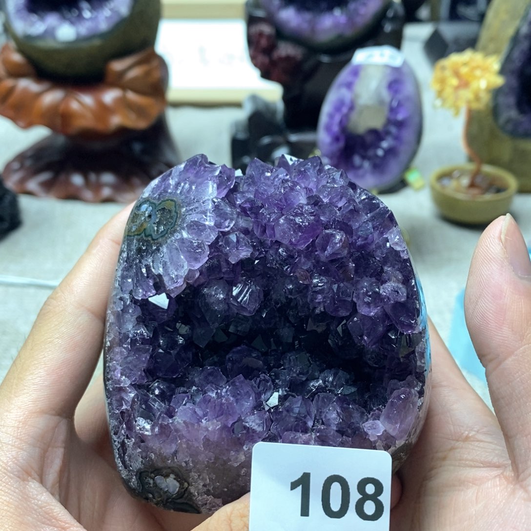 未镶嵌水晶大型摆件（非配饰）