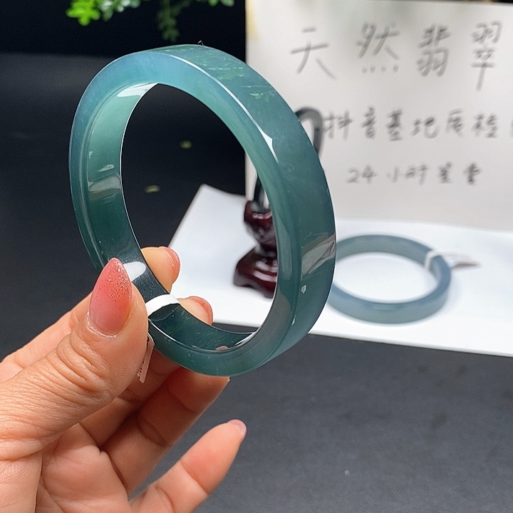翡翠手镯未镶嵌60尺寸