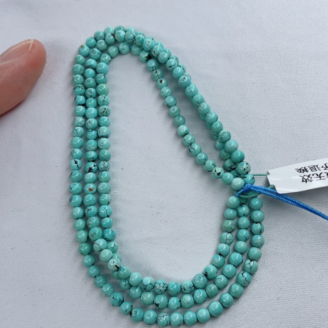 绿松石颈饰未镶嵌