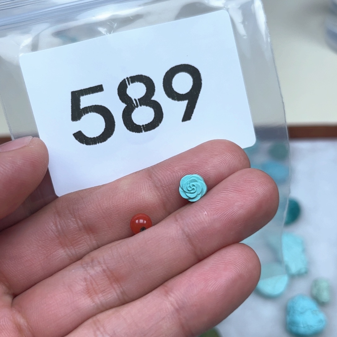 南红玛瑙未镶嵌珠宝奇石