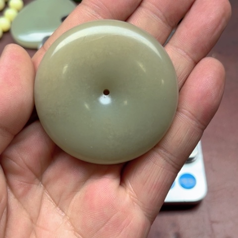 和田玉吊坠未镶嵌