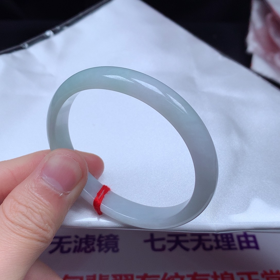 翡翠手镯未镶嵌56贵妃