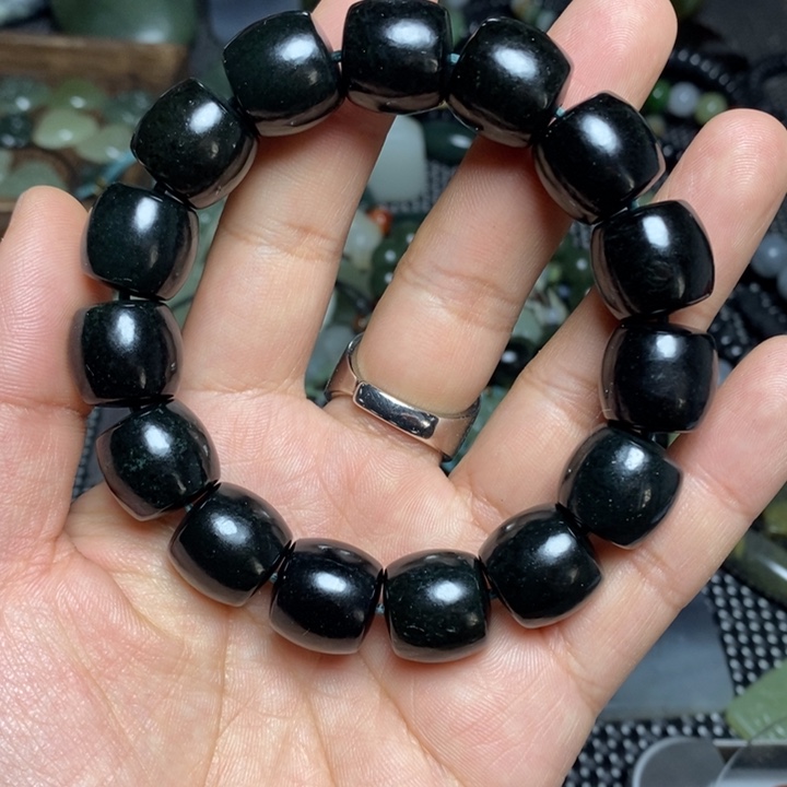 和田玉新疆黑青卡16mm未镶嵌