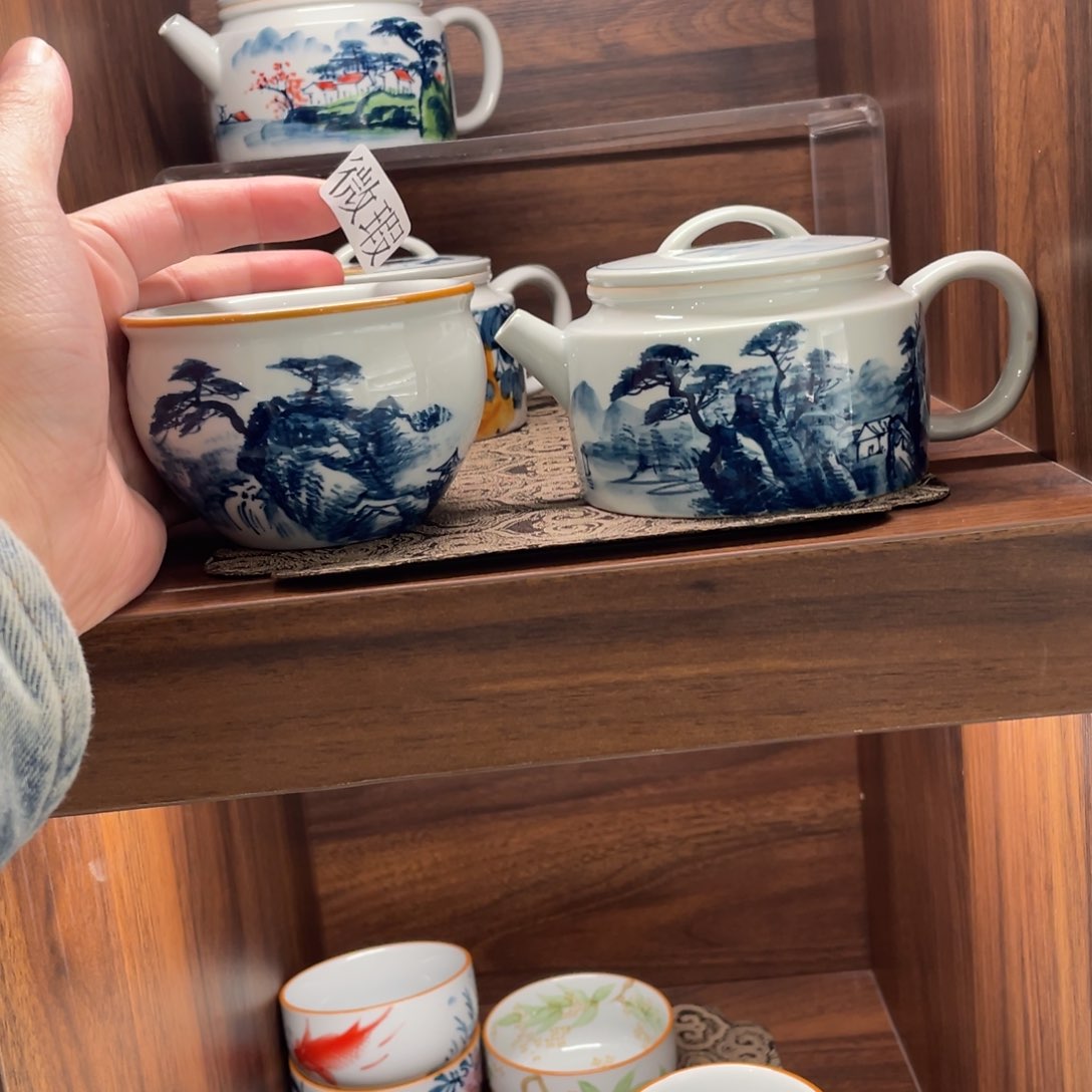 釉下手绘茶具微瑕