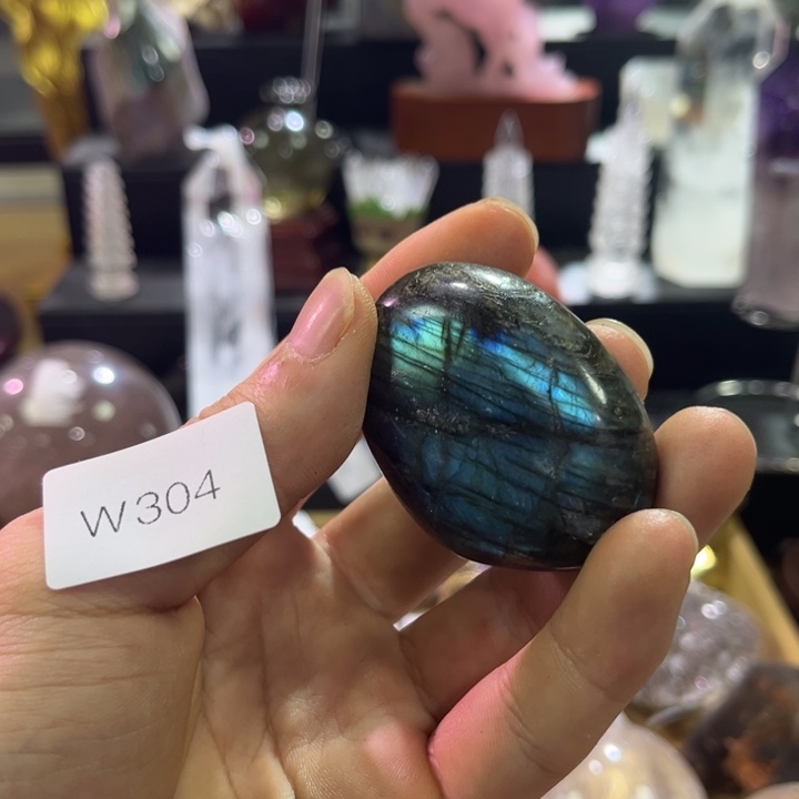 未镶嵌水晶大型摆件（非配饰）