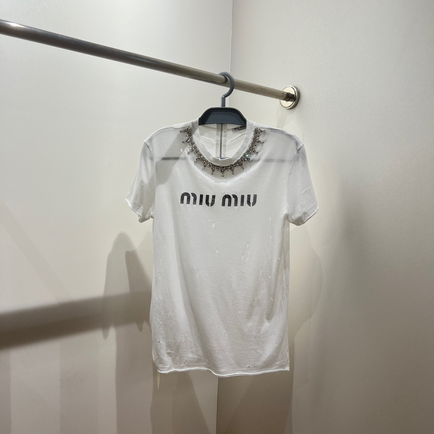 99新 MIU MIU/缪缪 au271 标语字母领口装饰破坏风短袖 xs码 棉