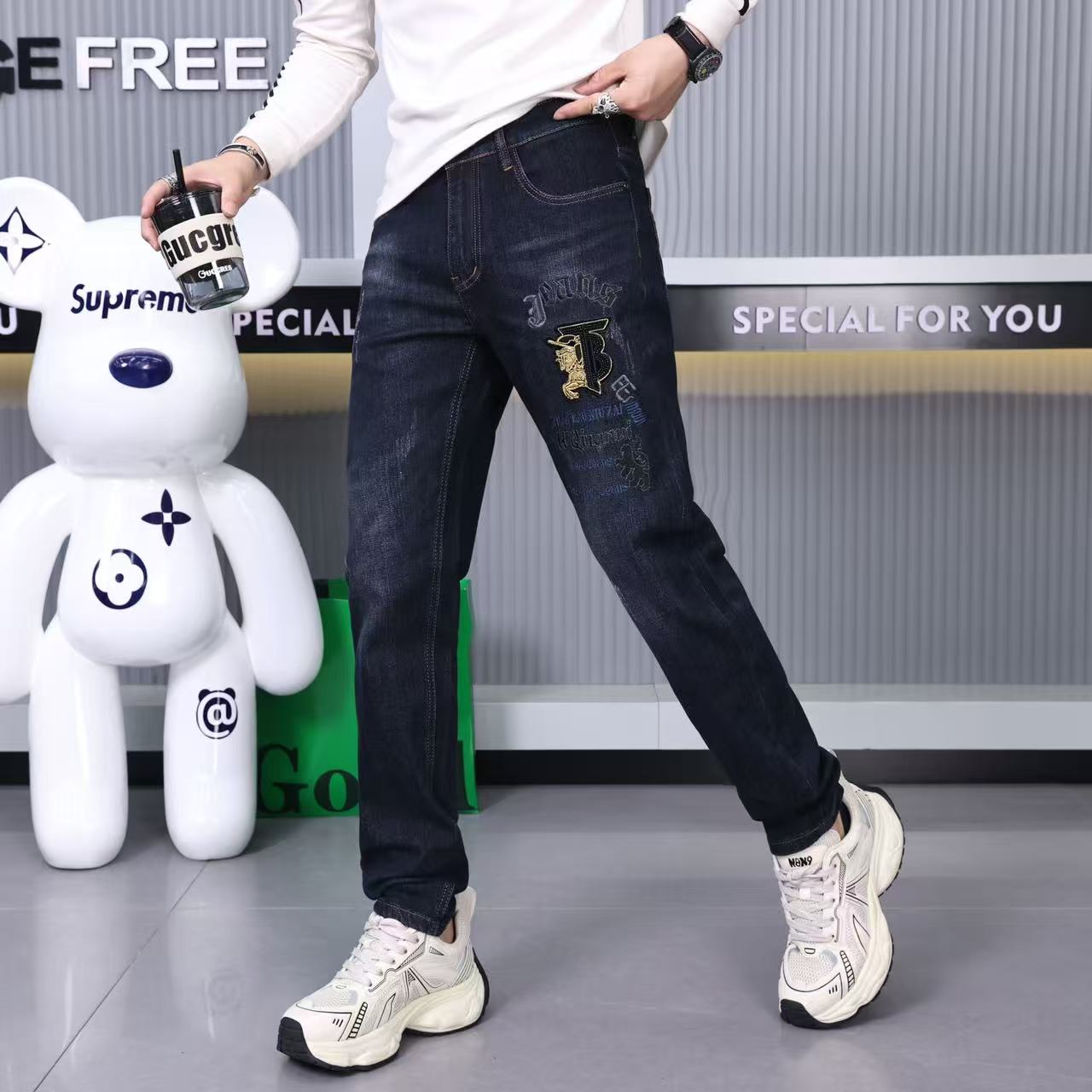 518冬款欧货时尚牛仔裤蓝色清掉