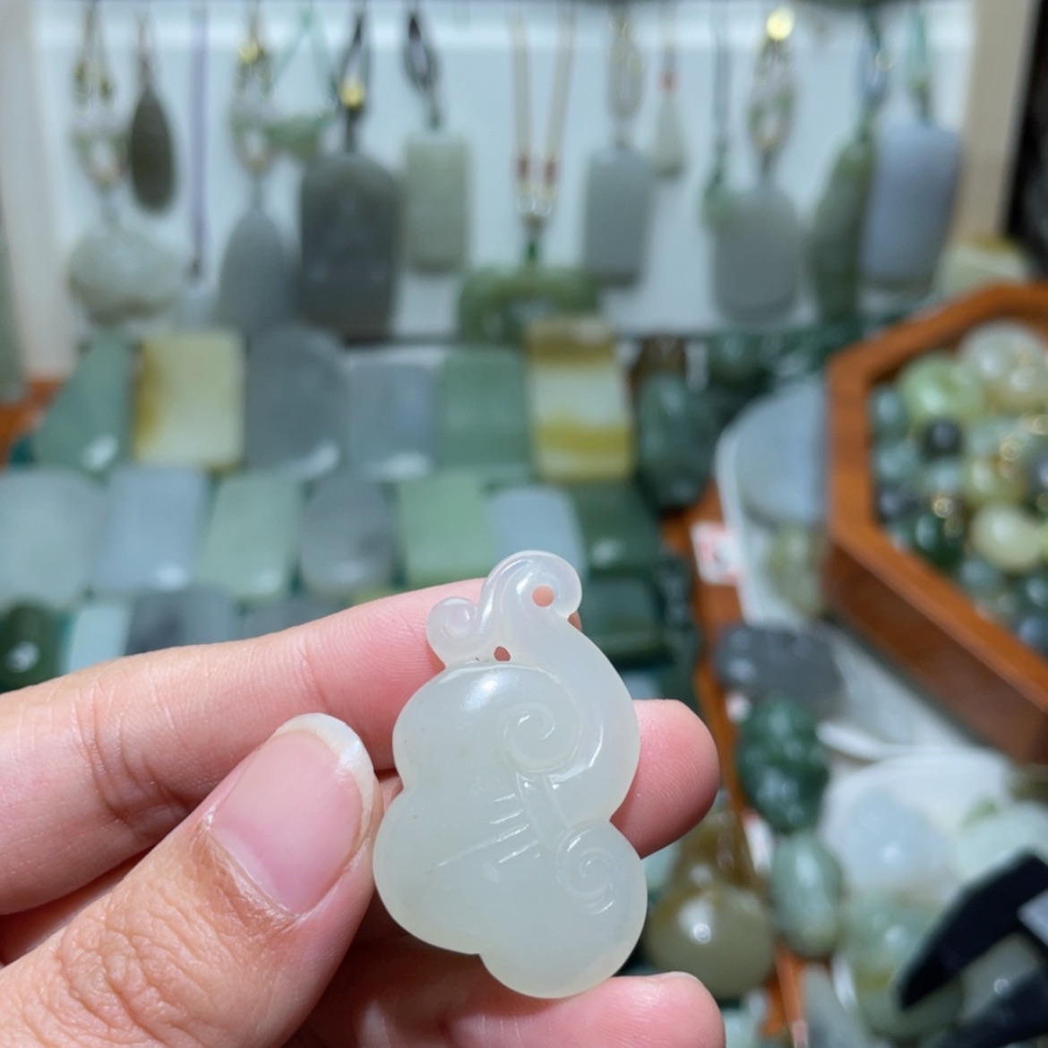 【闪购商品】和田玉颈饰未镶嵌棉点结构包容