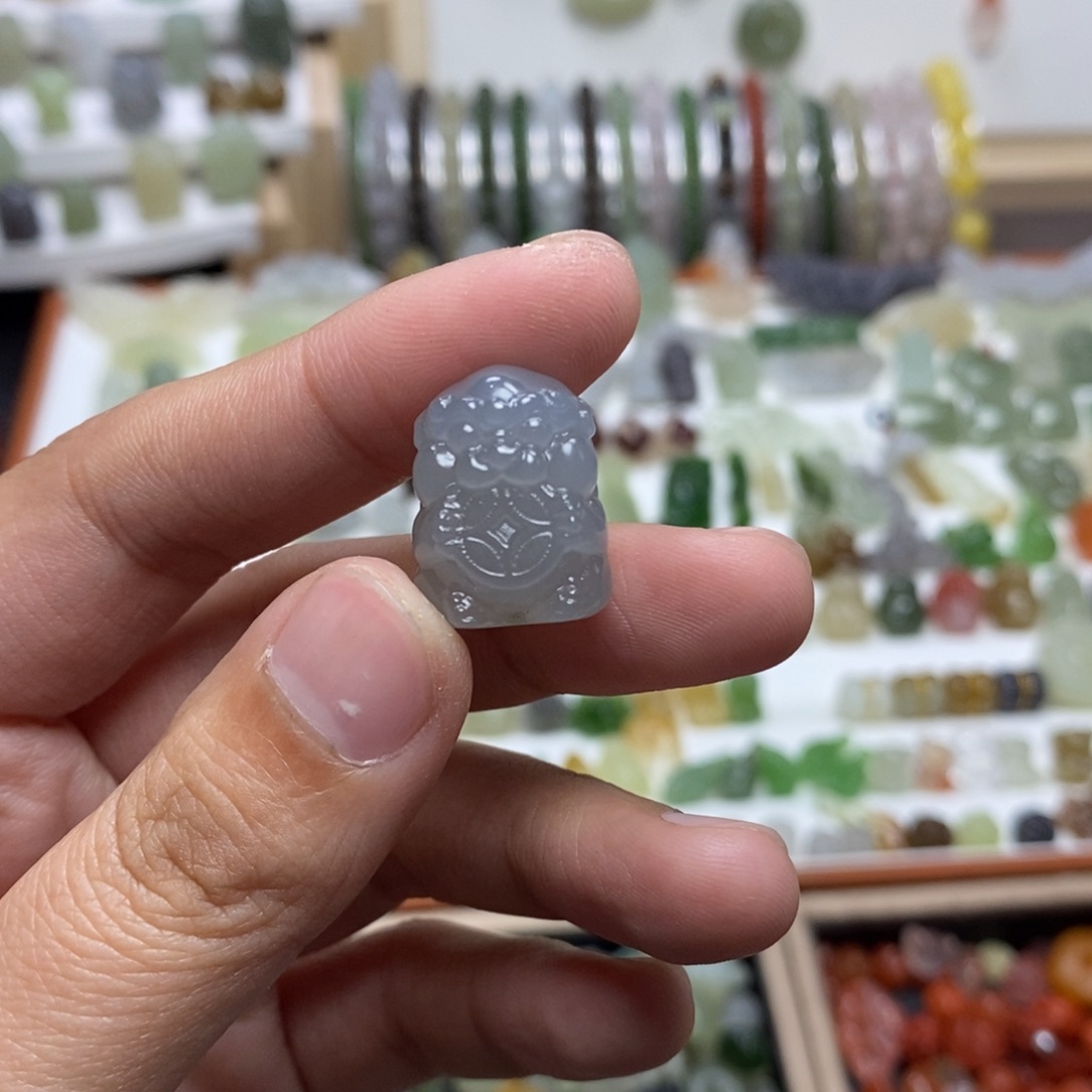 和田玉颈饰未镶嵌宣****n