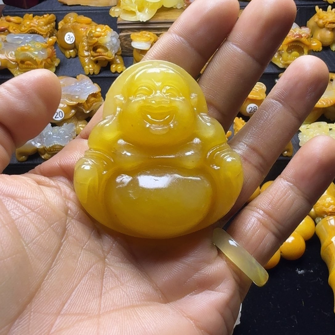 石英质玉（黄龙玉）未镶嵌颈饰