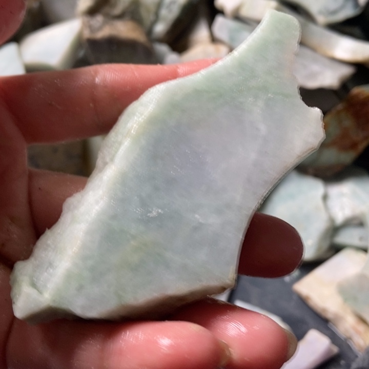 翡翠颈饰未镶嵌天然翡翠