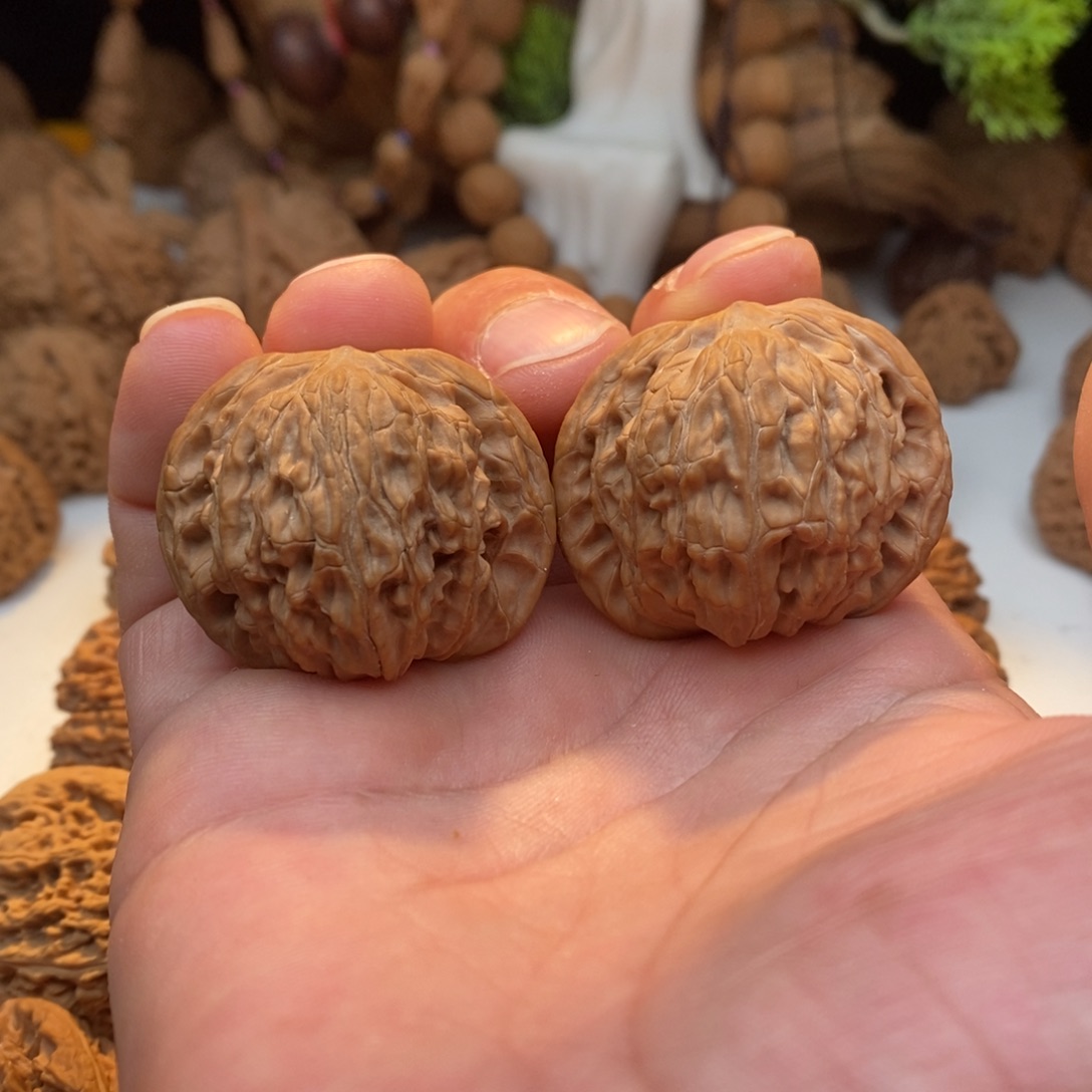 文玩核桃吊坠山地磨盘40.8