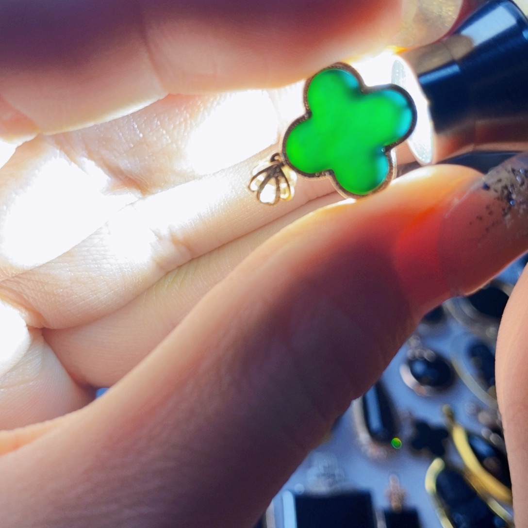 定制翡翠18K金镶嵌墨翠四叶草吊坠