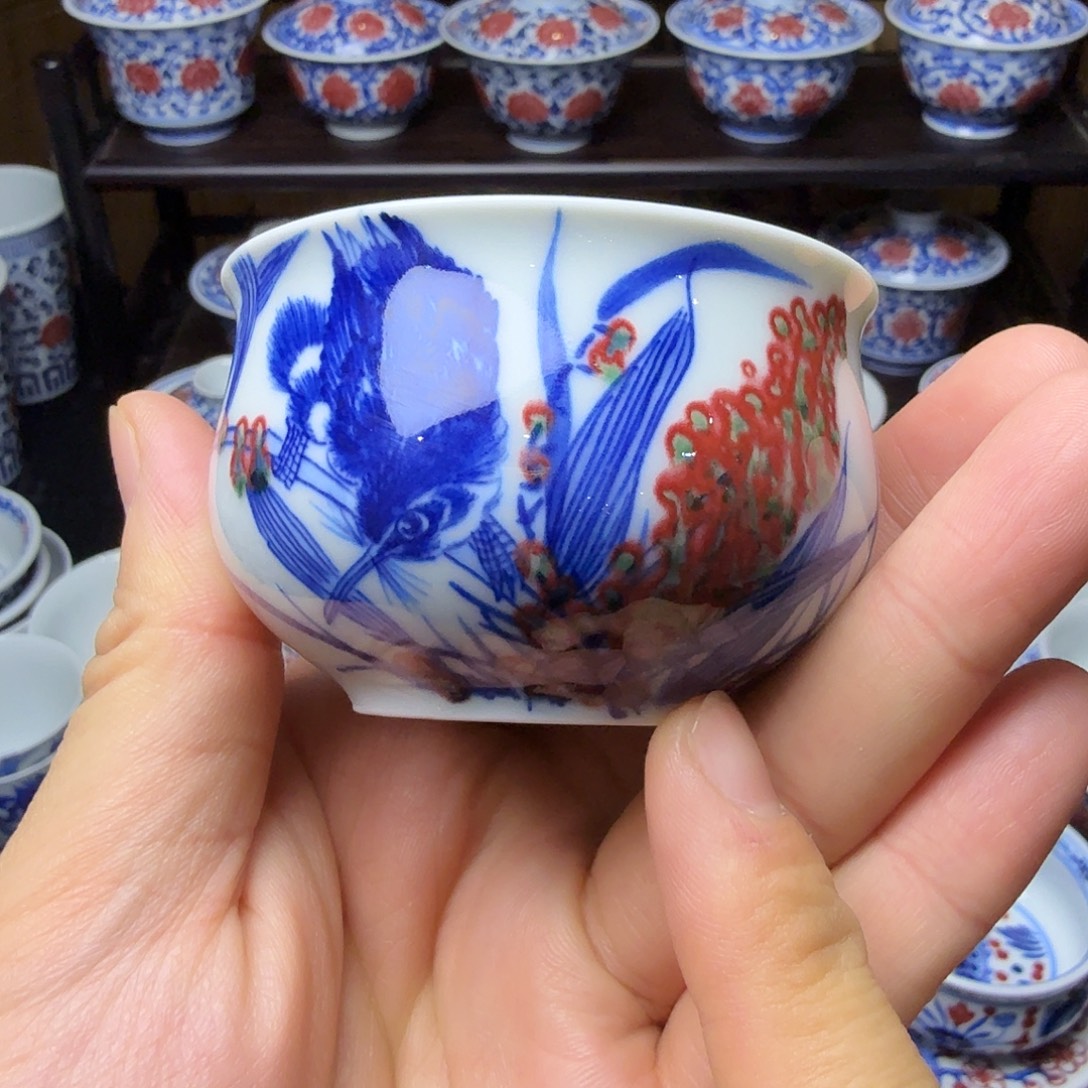 青花釉里红丹翠卢氏杯料点微瑕