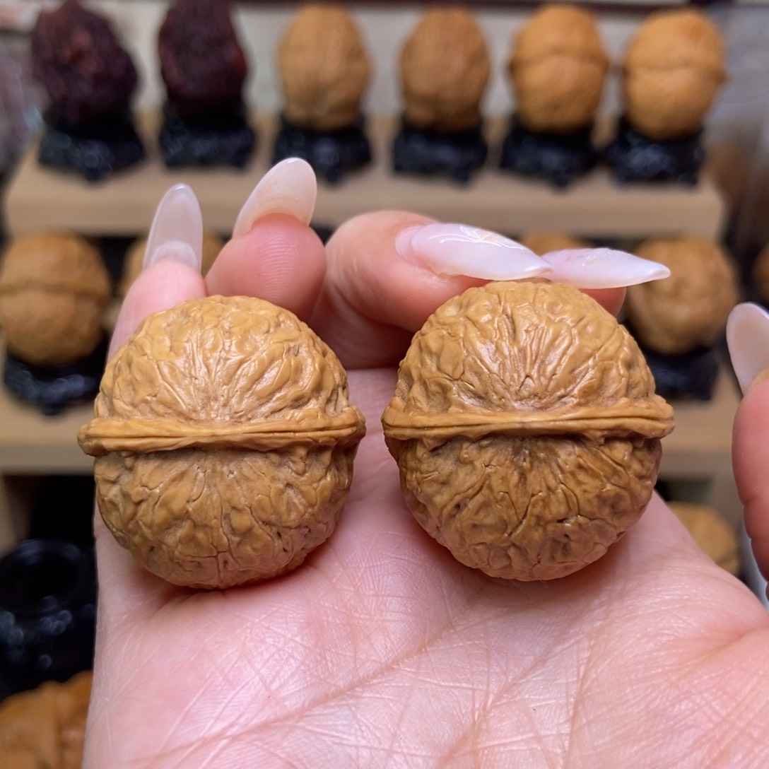 桃核吊坠10…………32mmm