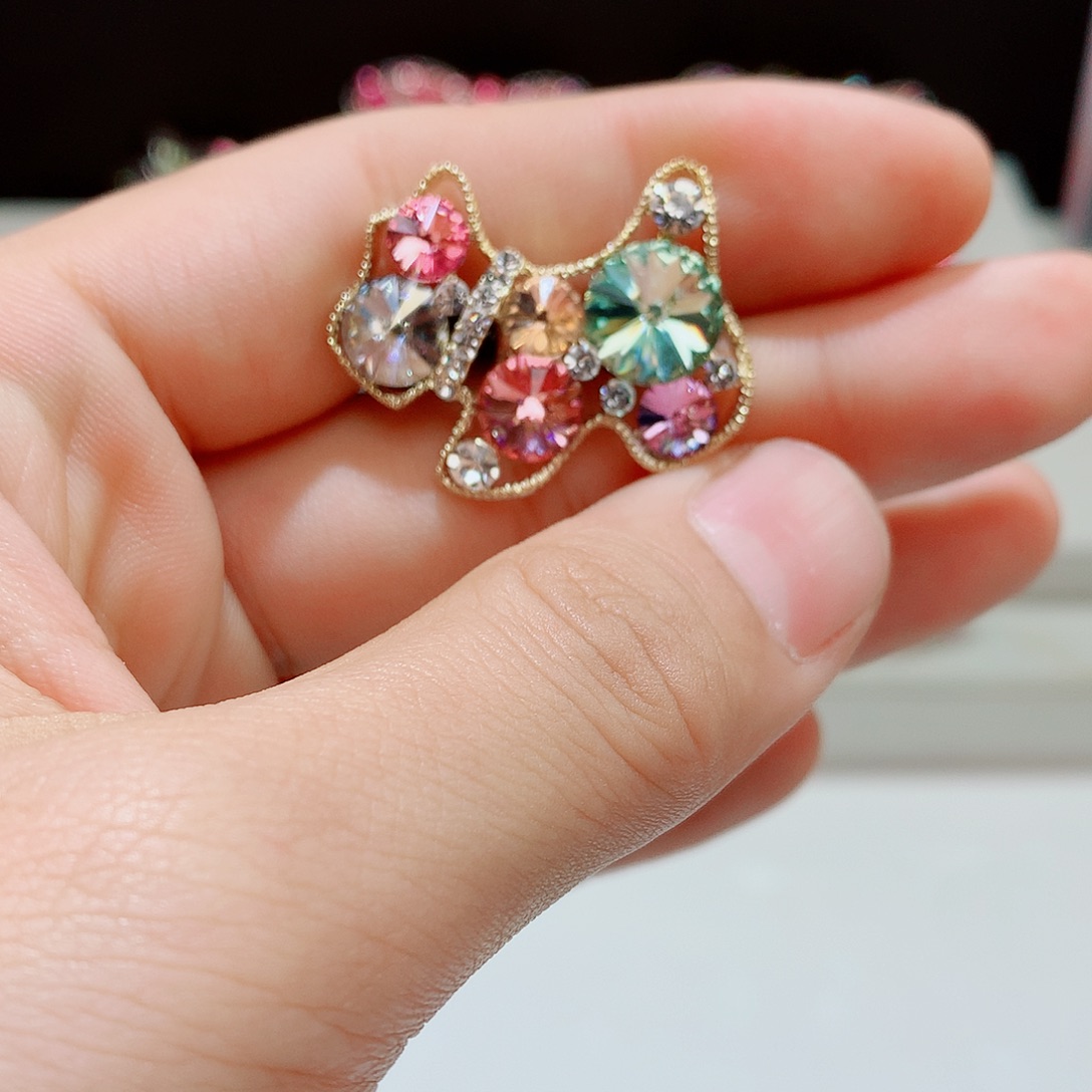 皮质铁合金发饰的时候