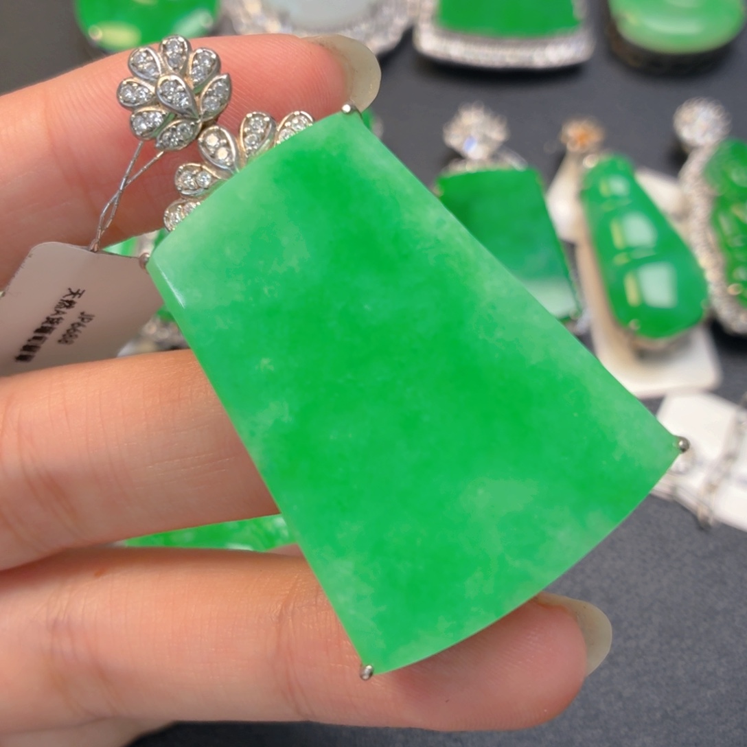 翡翠银S925镶嵌颈饰