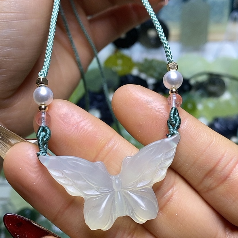 【闪购商品】蛇纹石玉颈饰未镶嵌