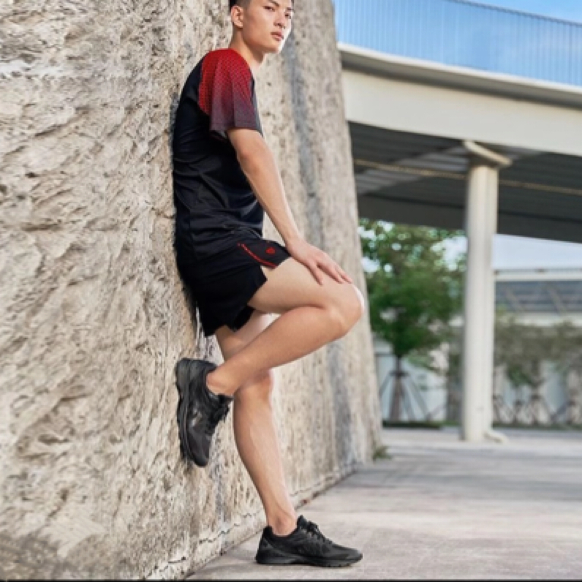 夏季情侣时尚百搭跑鞋透气薄款慢跑鞋训练休闲跑步速干户外运动