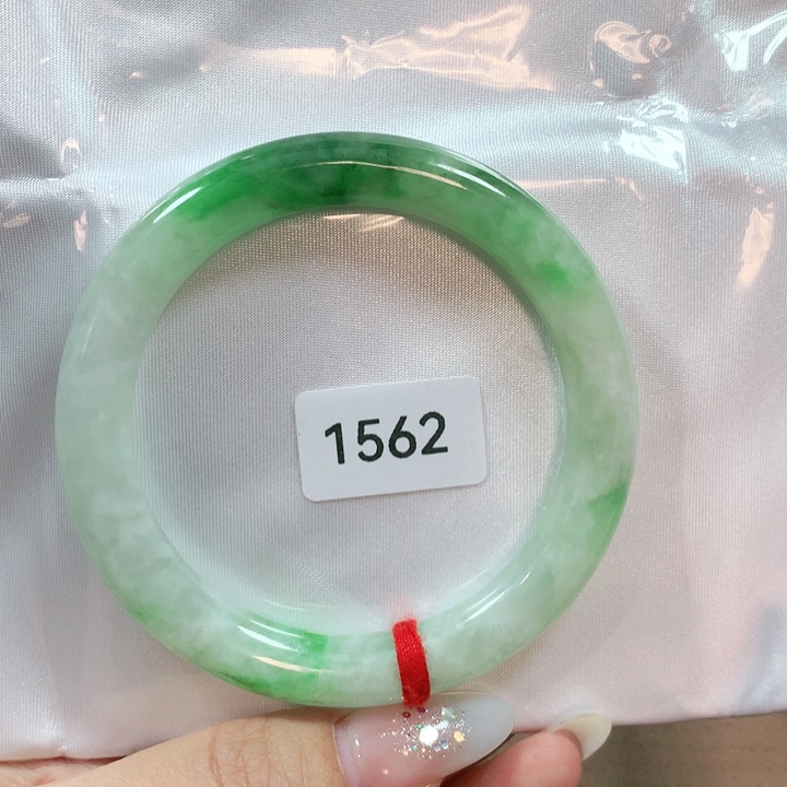 翡翠手镯未镶嵌天然翡翠手镯56