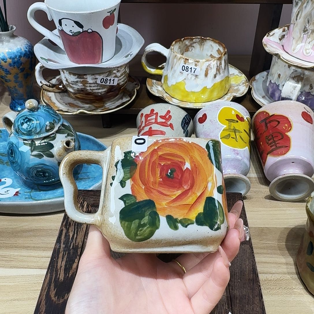 摆件陶哈哈哈哈哈给哈哈哈