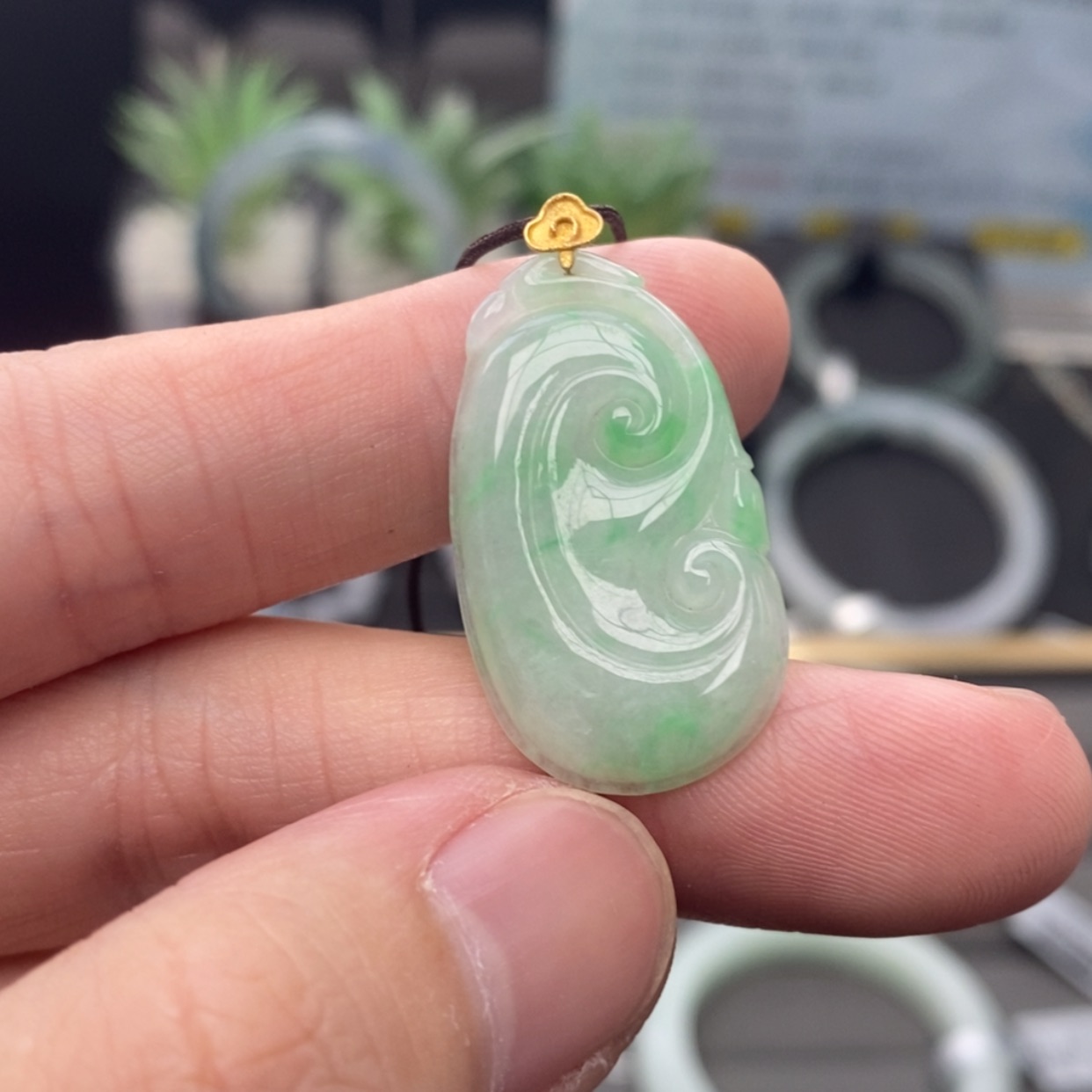 【闪购商品】颈饰未镶嵌翡翠翡翠