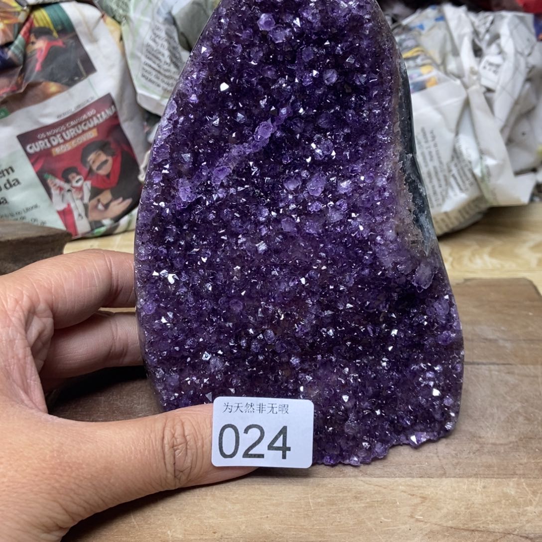 紫晶天然水晶摆件未镶嵌
