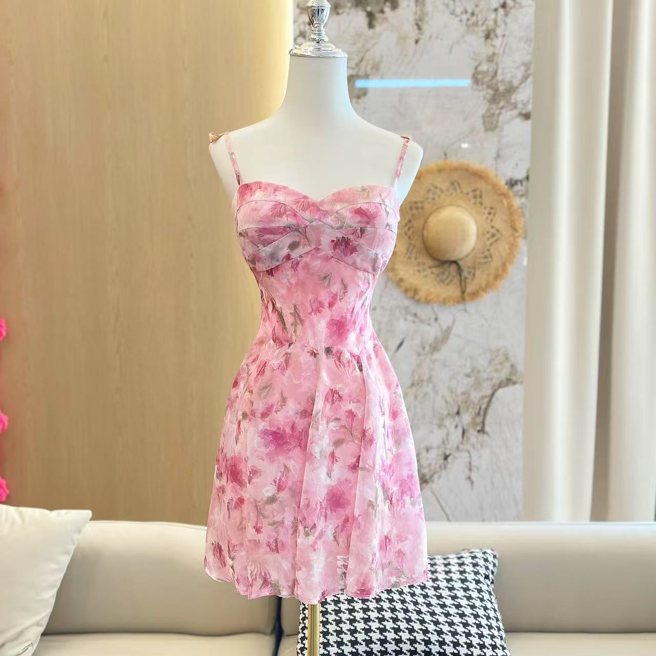 BECHARMING「黛梦星落 」浪漫满屋甜美气质吊带连衣裙Q1023