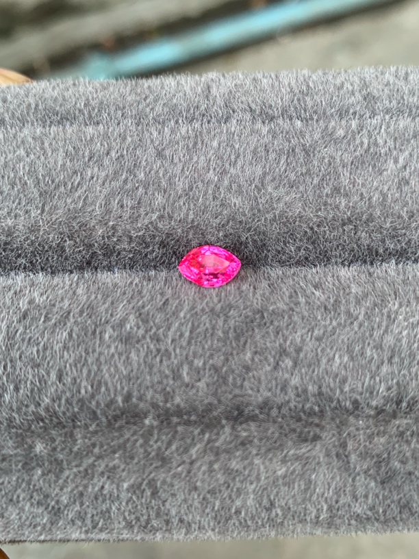 缅甸天然马眼切割粉尖晶 1.1ct