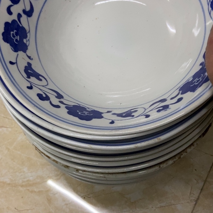 陶德**远10个23厘米碗、6个大勺子