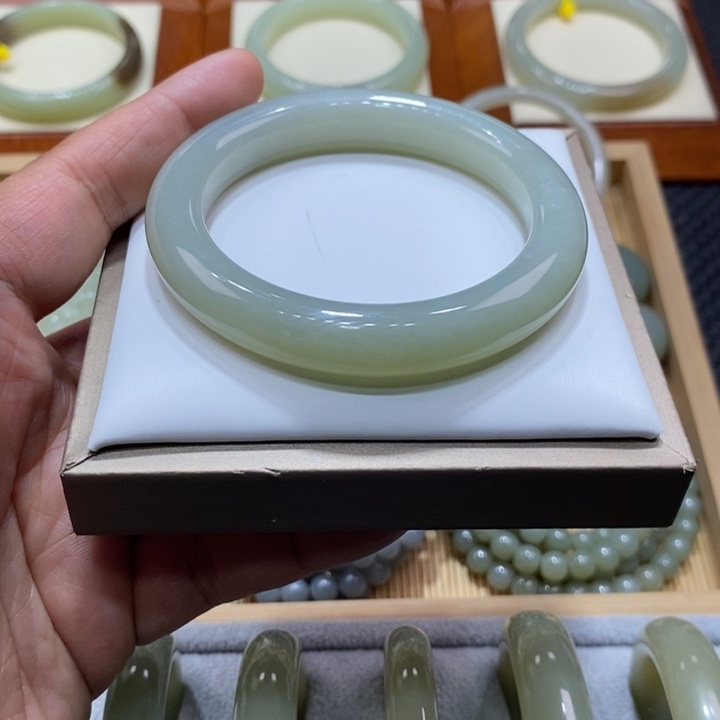 和田玉手镯未镶嵌十*