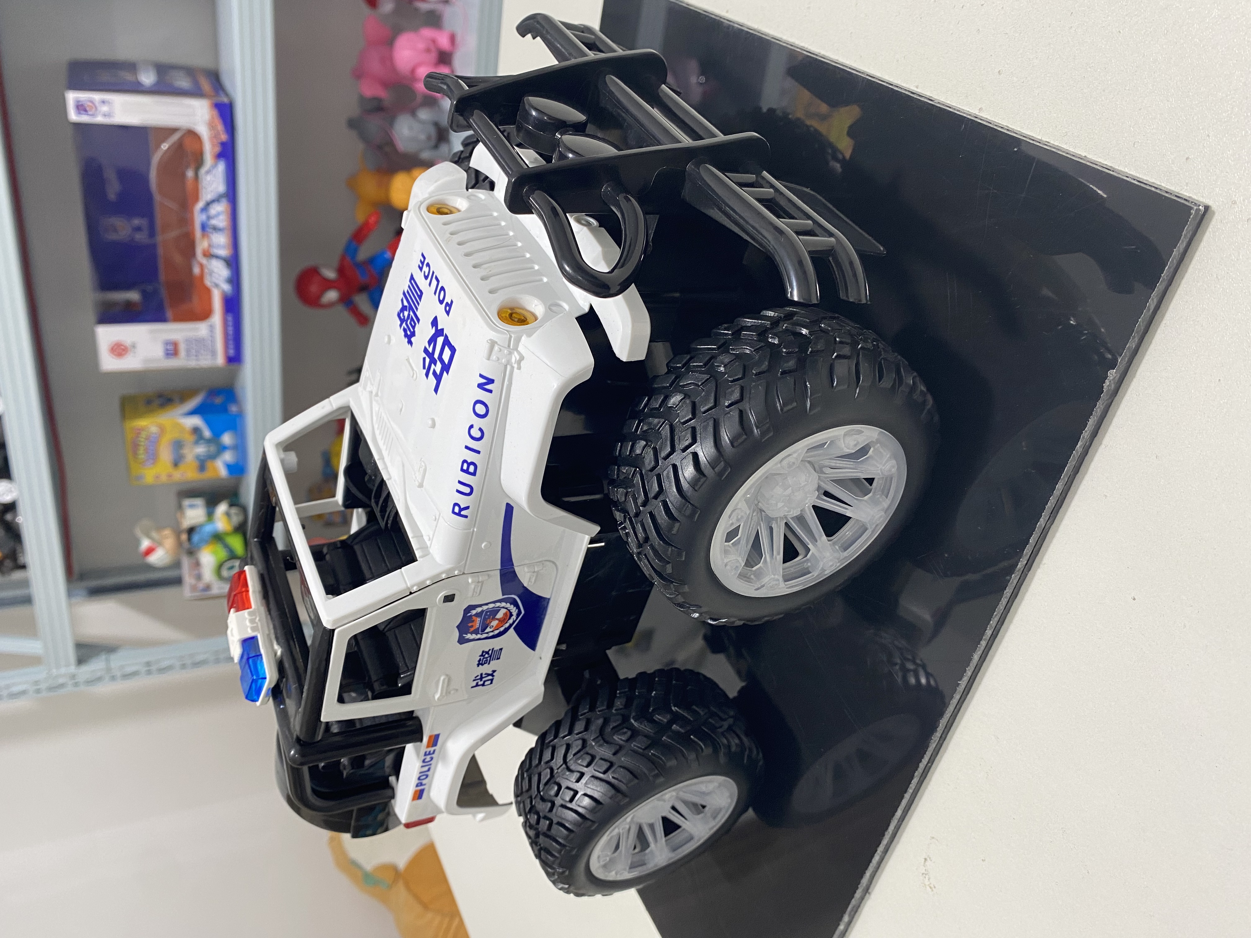 大号惯性警车战警车越野车适合生日礼物科学实验玩具电商盒发货aa