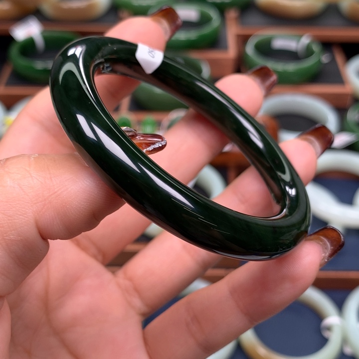 和田玉（碧玉）手镯未镶嵌