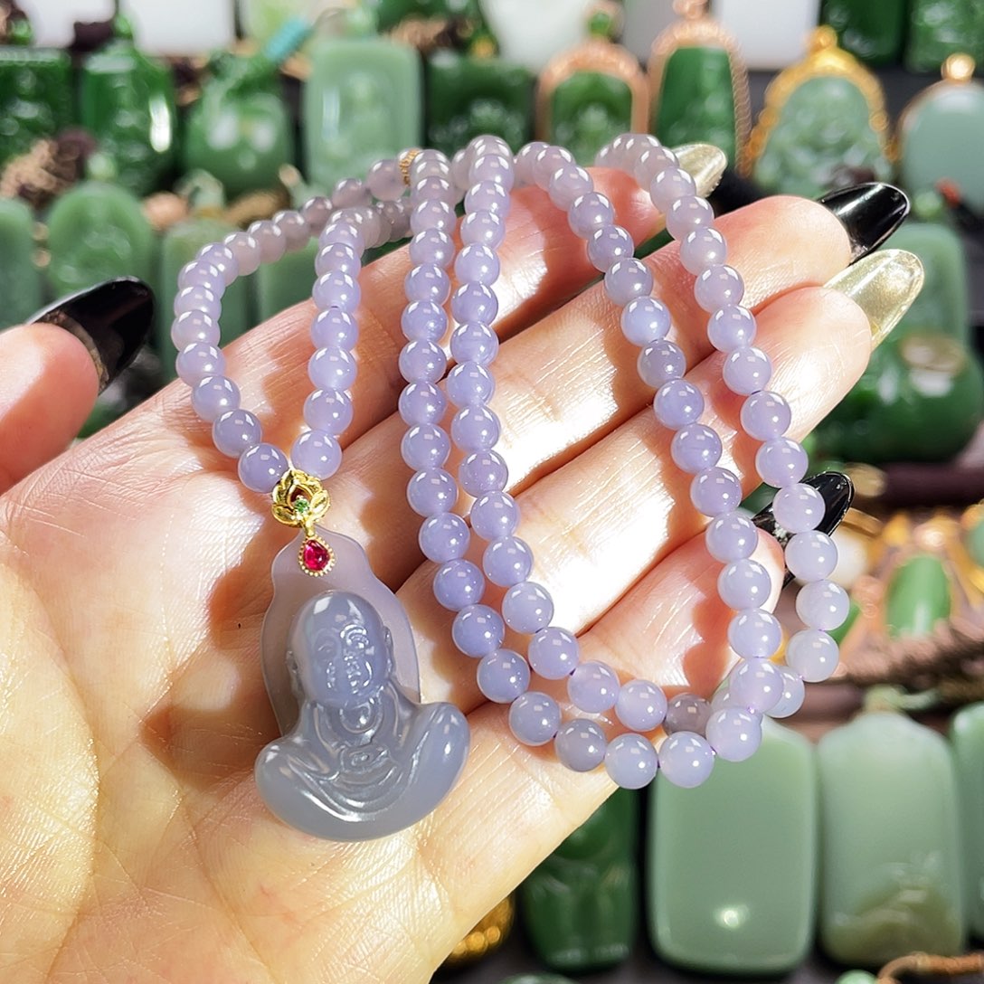 和田玉挂件18K金镶嵌