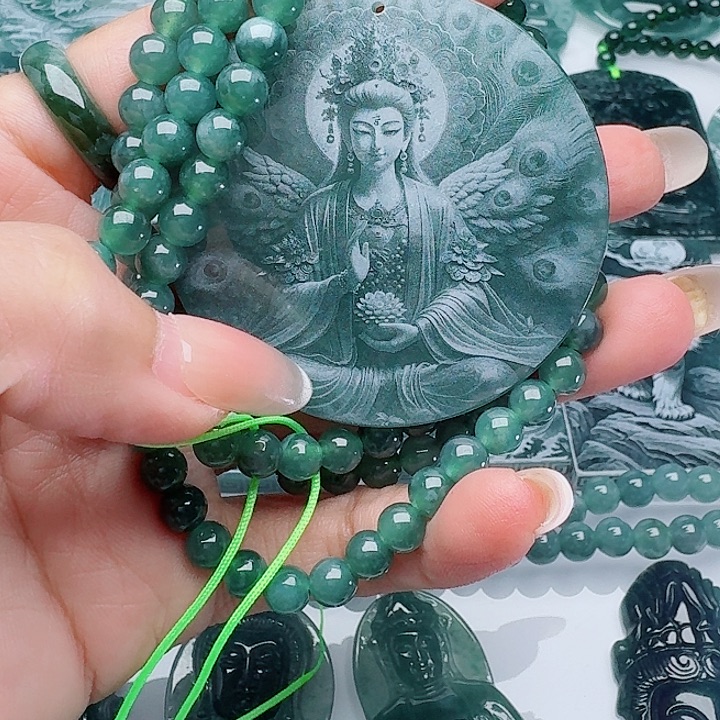 颈饰未镶嵌翡翠多样性发其一