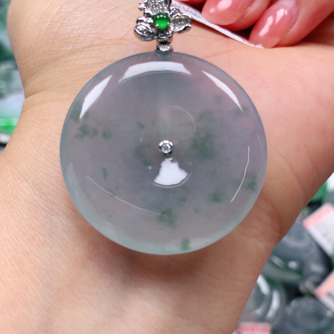 翡翠颈饰18K金镶嵌天然翡翠