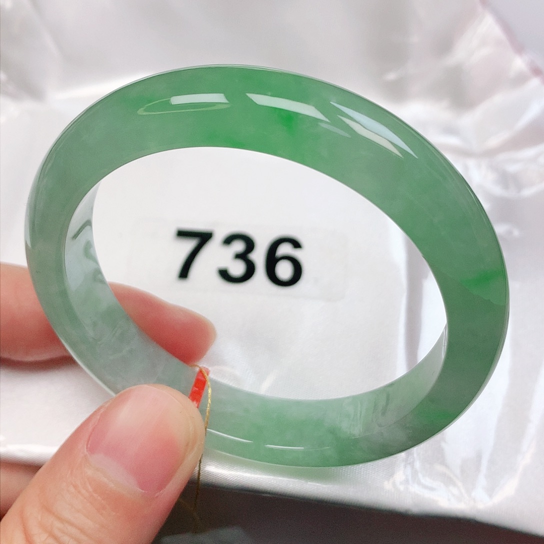 翡翠手镯未镶嵌抖音736