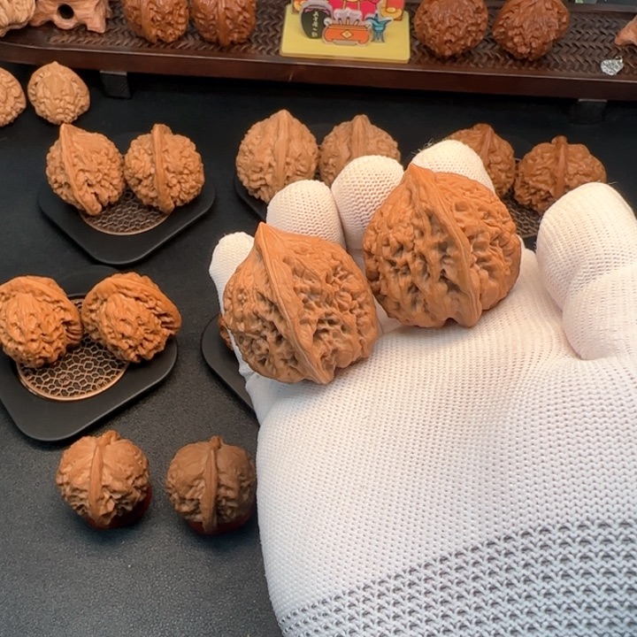 文玩核桃吊坠凤凰台