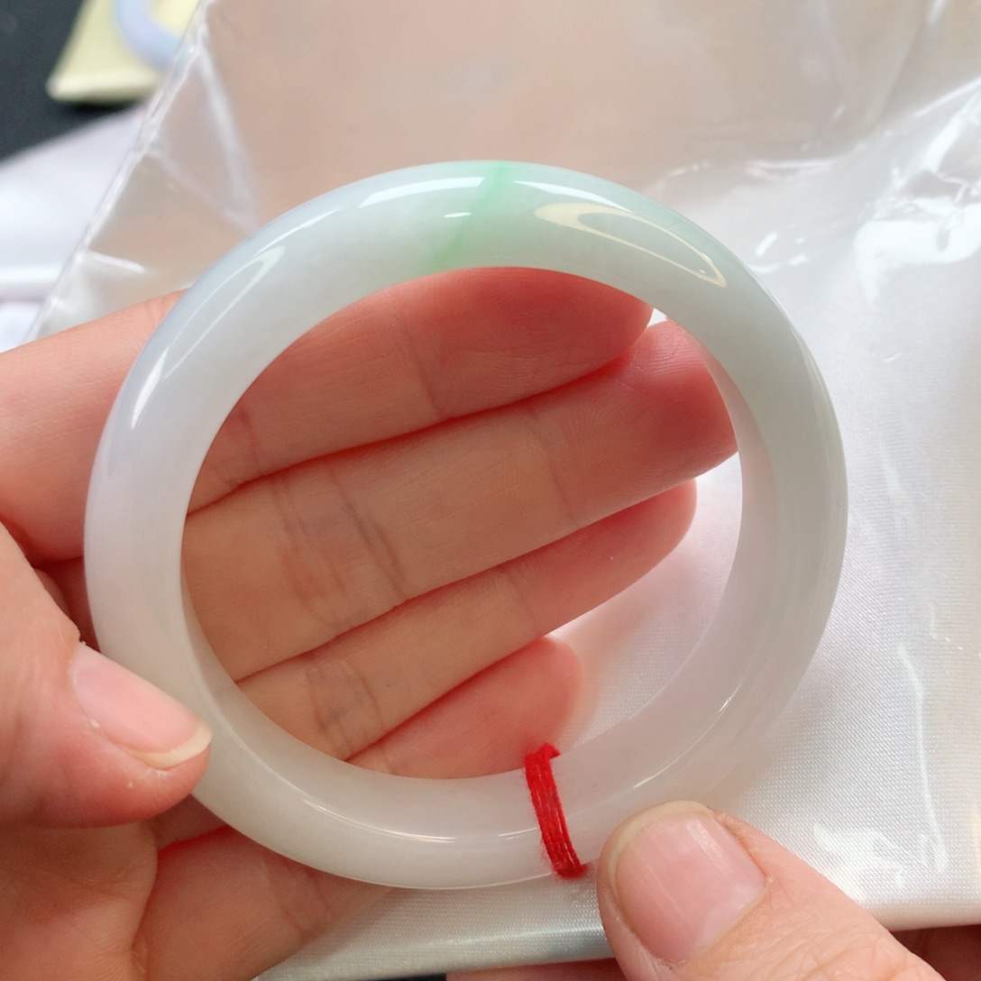 翡翠手镯未镶嵌53.8正