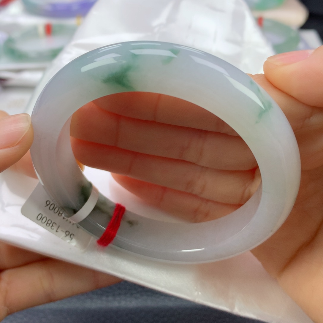 翡翠手镯未镶嵌56.6正