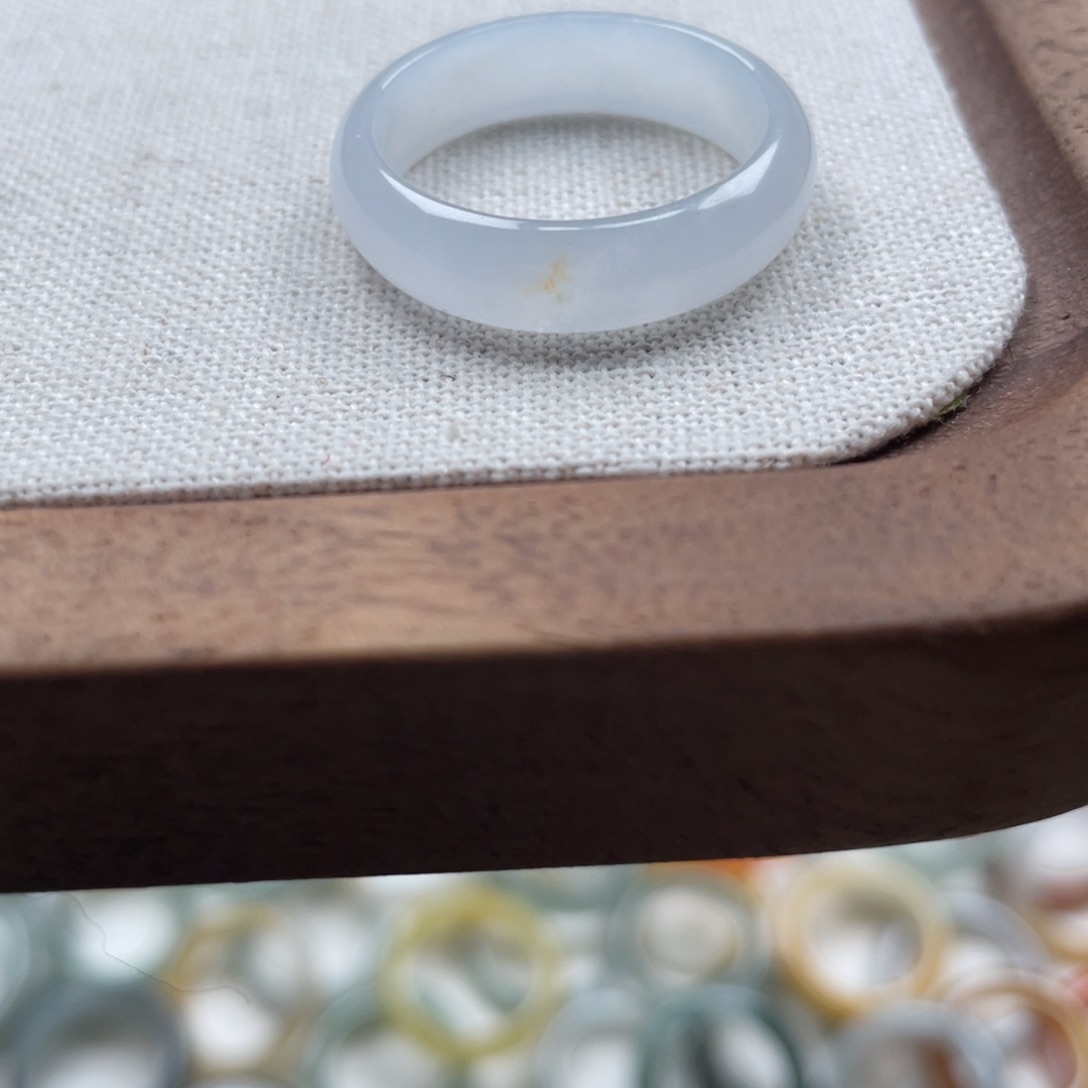 翡翠戒指未镶嵌43 号 港码 20-21