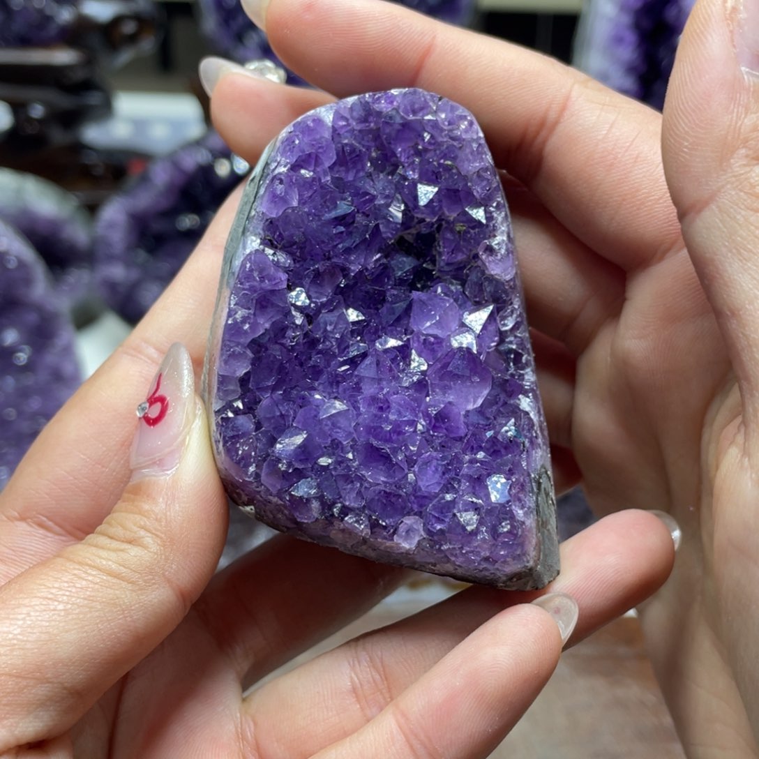 紫晶大型摆件（非配饰）未镶嵌