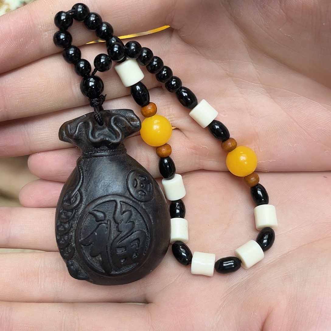 大叶紫檀（黑酸枝木类）